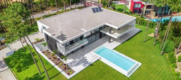 6 bedrooms Villa in Almada, Portugal No. 142354 2