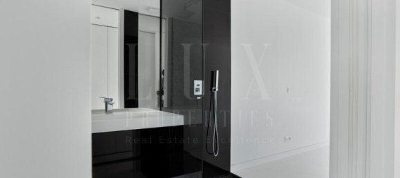 6 bedrooms Villa in Almada, Portugal No. 142354 33