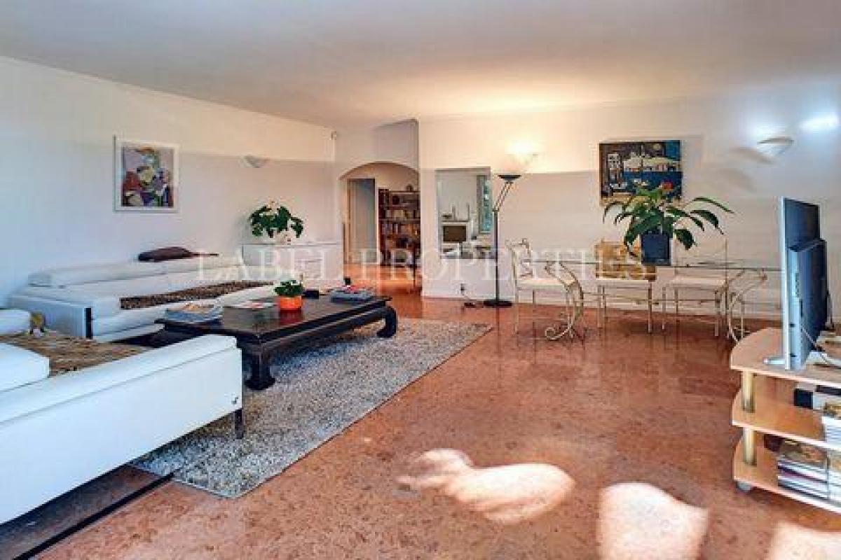 4 bedrooms Condo in Le Cannet, France No. 11515