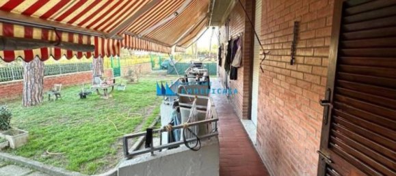 2 Schlafzimmer Wohnung in Massa, Italy, Nr. 188990 2