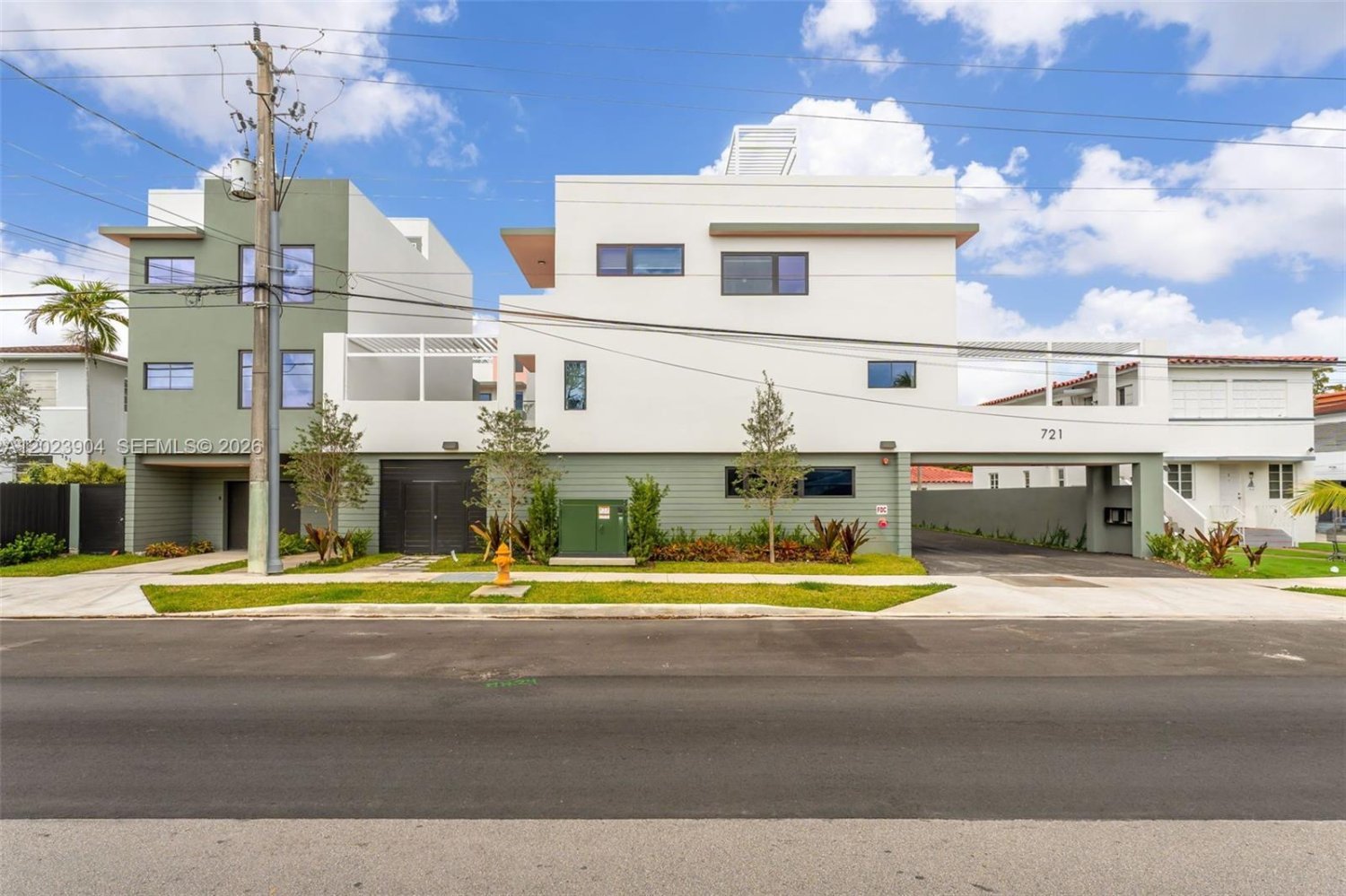 3 bedrooms Duplex for rent in Miami, Miami-Dade, Florida, USA № 615056