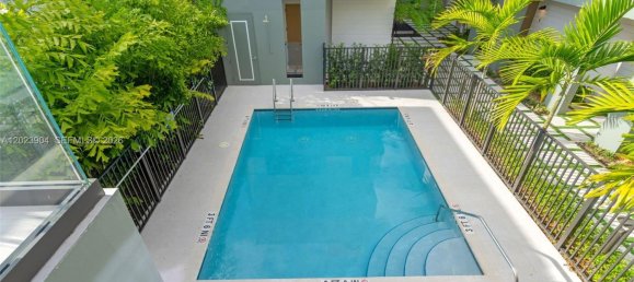 3 bedrooms Duplex for rent in Miami, Miami-Dade, Florida, USA № 615056 5