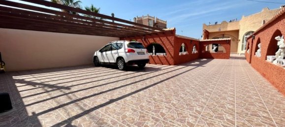 3 chambres Villa à Torrevieja, Spain No. 188291 4