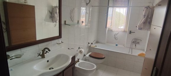 Квартира с 3 комнатами в Рим, Италия № 213693 12