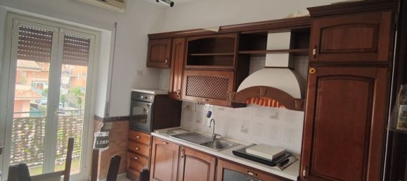 Квартира с 3 комнатами в Рим, Италия № 213693 6