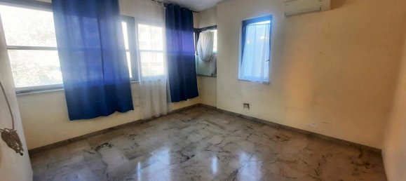 6 rooms Apartment in Palermo, Italy No. 15572 4