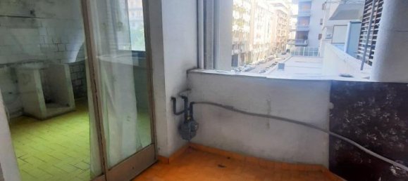 6 rooms Apartment in Palermo, Italy No. 15572 13