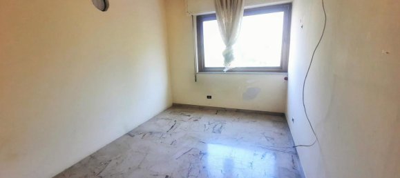 6 rooms Apartment in Palermo, Italy No. 15572 5