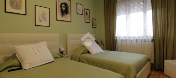 2-salle Appartement à Sedriano, Italy No. 59397 15