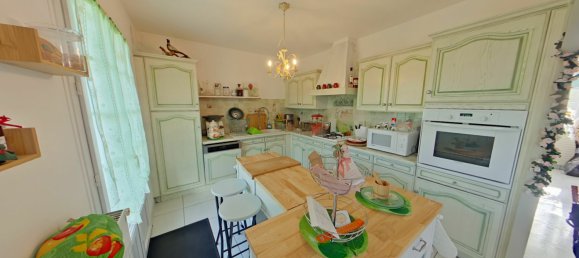 3 bedrooms Castles in Candes-Saint-Martin, France No. 155261 15