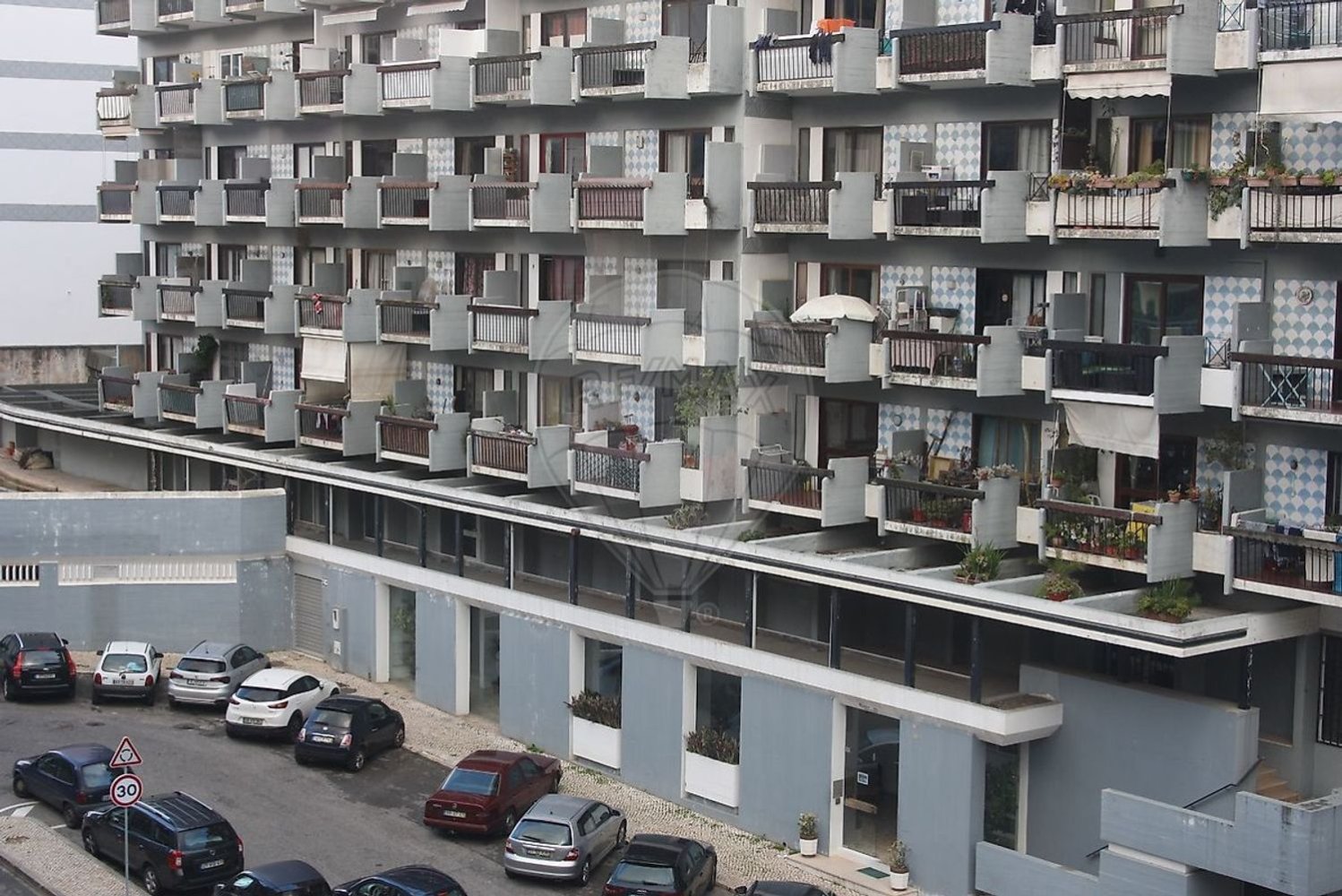 Entrepôt à Cascais, Portugal 291m² No. 73534