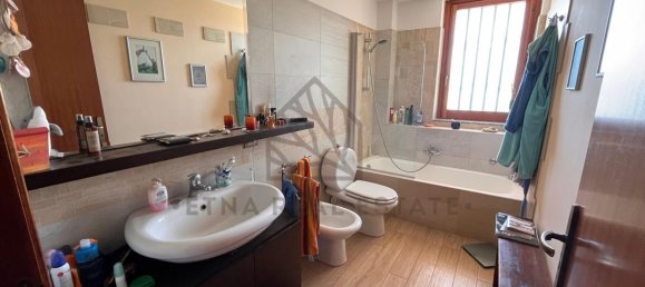 4-Zimmer Wohnung in Valverde, Italy, Nr. 177080 4