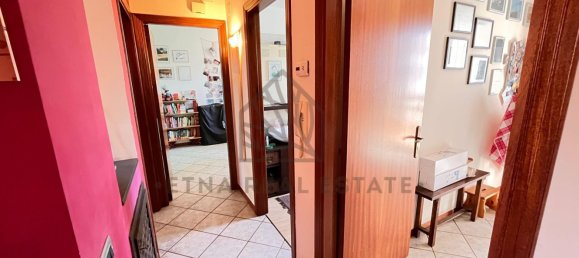 4-Zimmer Wohnung in Valverde, Italy, Nr. 177080 9