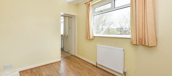 بنغالو في Oldham, United Kingdom رقم 2197 4