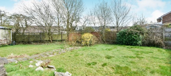 بنغالو في Oldham, United Kingdom رقم 2197 9