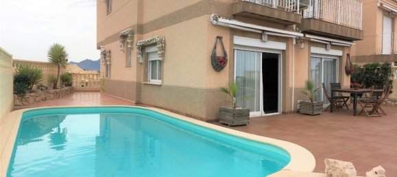 4 bedrooms Villa in La Nucia, Spain No. 4335 2