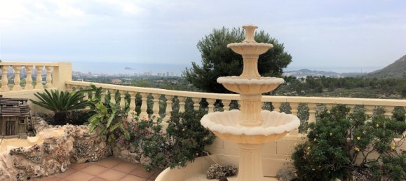 4 bedrooms Villa in La Nucia, Spain No. 4335 8