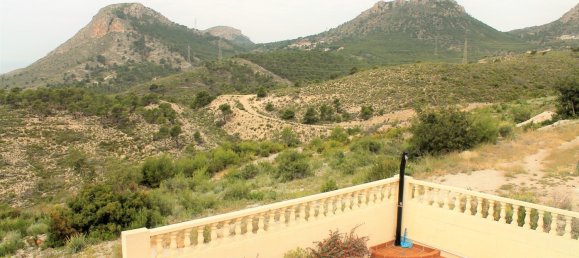 4 bedrooms Villa in La Nucia, Spain No. 4335 4