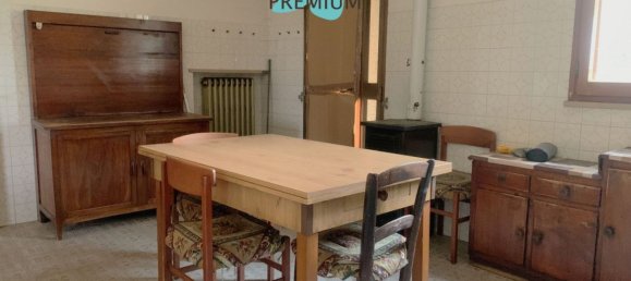 4 bedrooms House in Forlì, Italy No. 381499 6