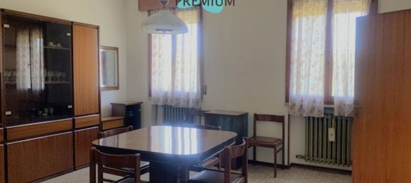 4 bedrooms House in Forlì, Italy No. 381499 9