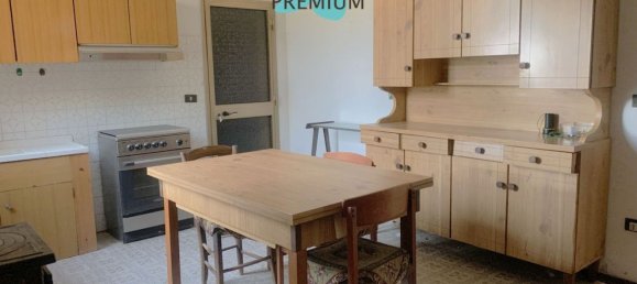 4 bedrooms House in Forlì, Italy No. 381499 5