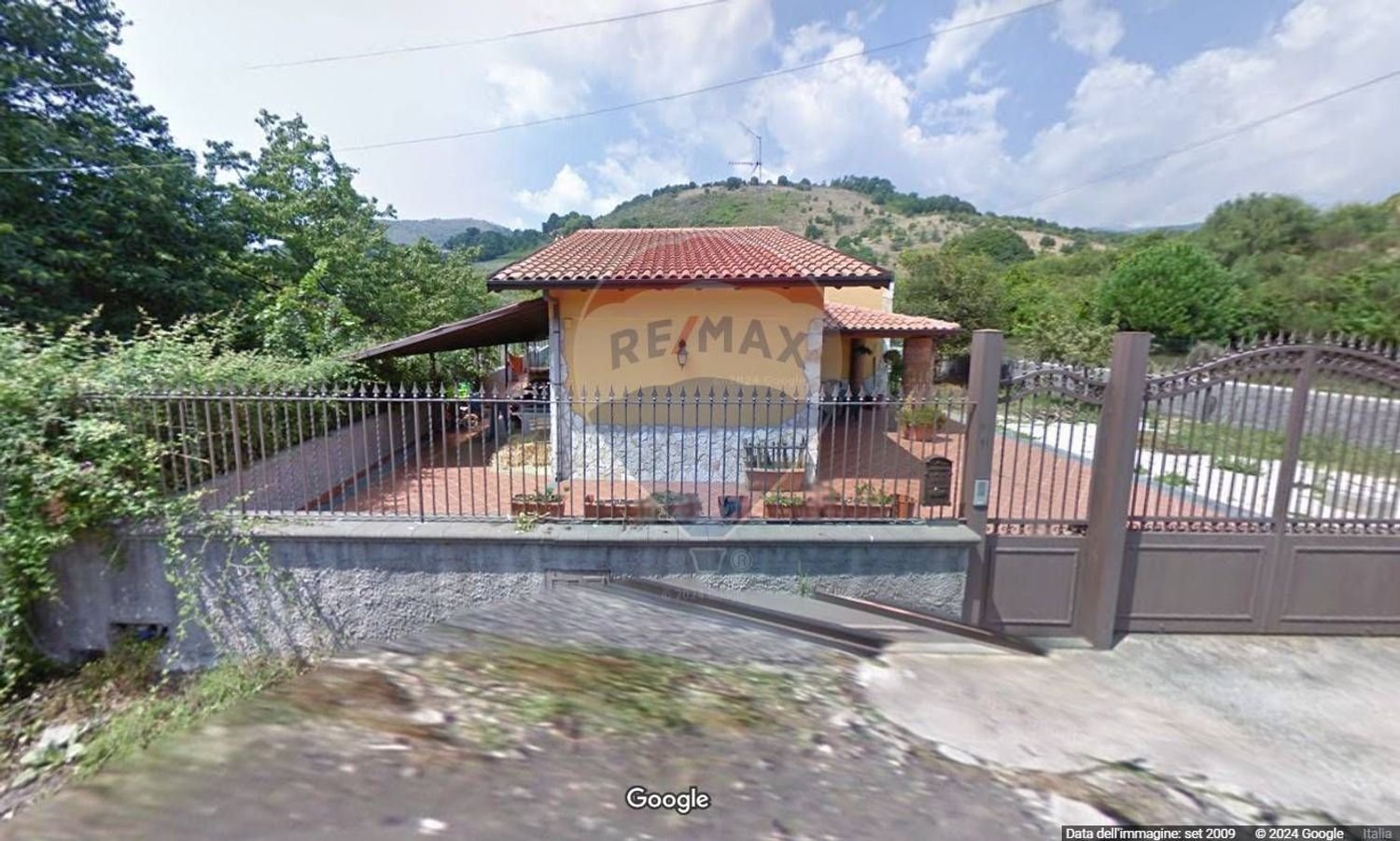 4 rooms House in Pedara, Italy No. 57871