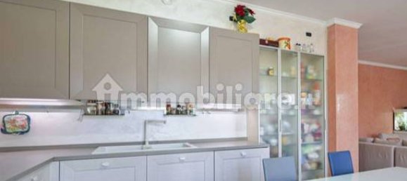 Villa de 20 dormitorios en Lainate, Italy No. 85443 31