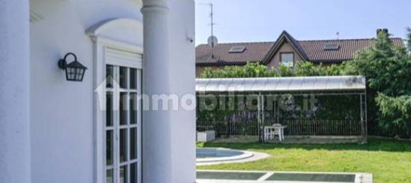 Villa de 20 dormitorios en Lainate, Italy No. 85443 12