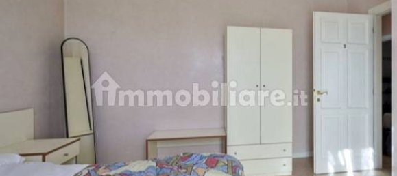 Villa de 20 dormitorios en Lainate, Italy No. 85443 46