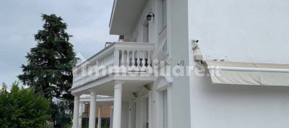 Villa de 20 dormitorios en Lainate, Italy No. 85443 13