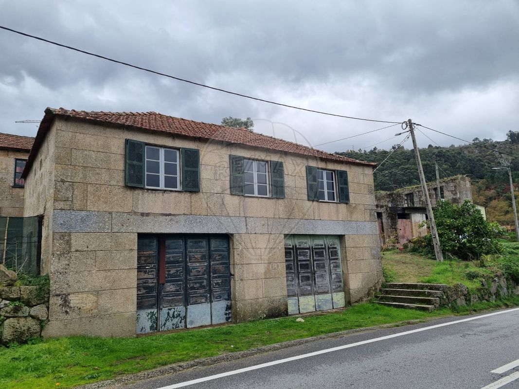 3 chambres Maison à Resende, Portugal No. 186627