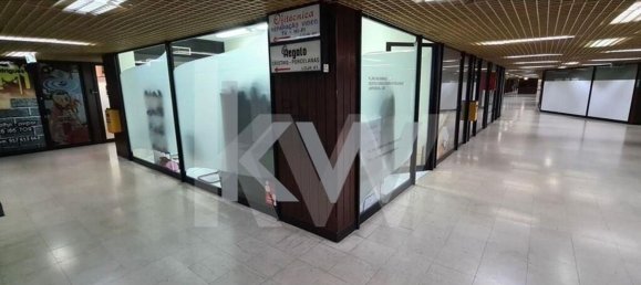 21m² Commercial property in Porto, Portugal No. 50636 10
