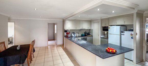 4 bedrooms House in Kingaroy, Australia No. 108 4