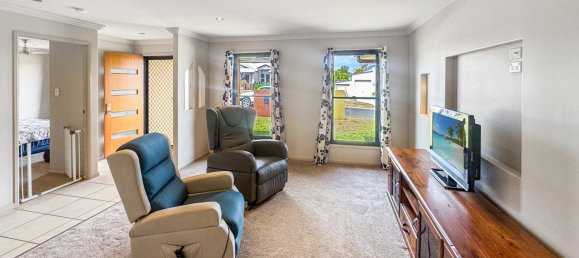 4 bedrooms House in Kingaroy, Australia No. 108 3