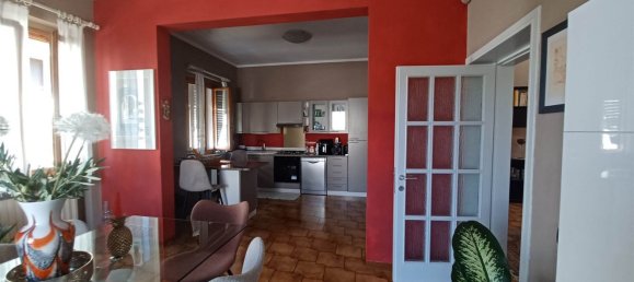 5 bedrooms Apartment in Empoli, Italy No. 348018 4