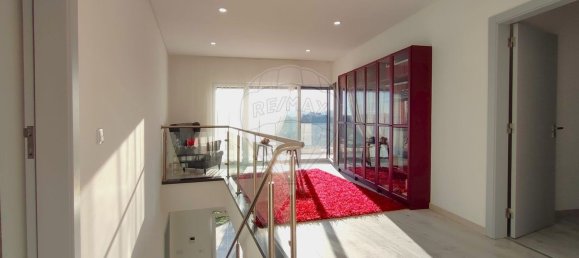 4 غرف نوم منزل في Loures, Portugal رقم 178233 13