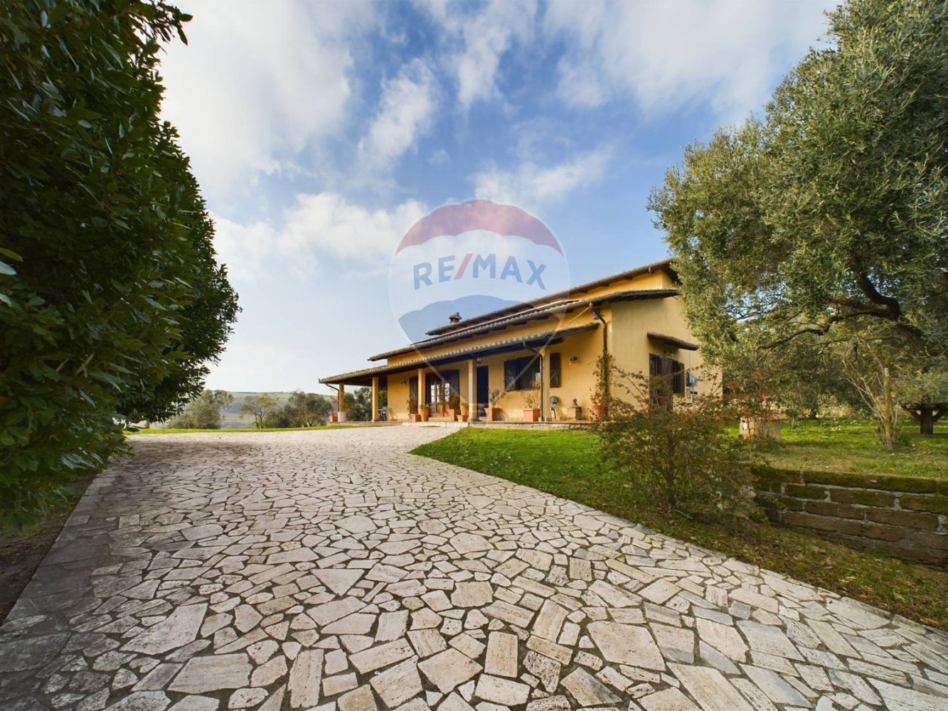 5 rooms Villa in Formello, Italy No. 202200