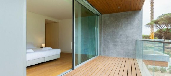 4 bedrooms Villa in Cascais, Portugal No. 122571 17