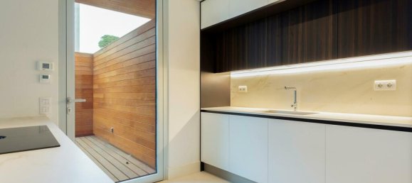 4 bedrooms Villa in Cascais, Portugal No. 122571 9