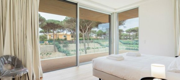 4 bedrooms Villa in Cascais, Portugal No. 122571 3