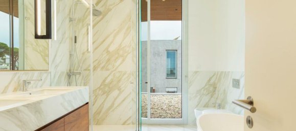 4 bedrooms Villa in Cascais, Portugal No. 122571 12