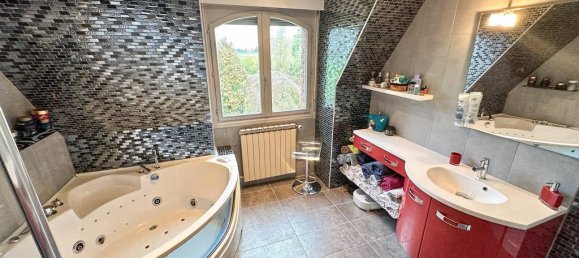 3 bedrooms House in Aubry-du-Hainaut, France No. 158411 11