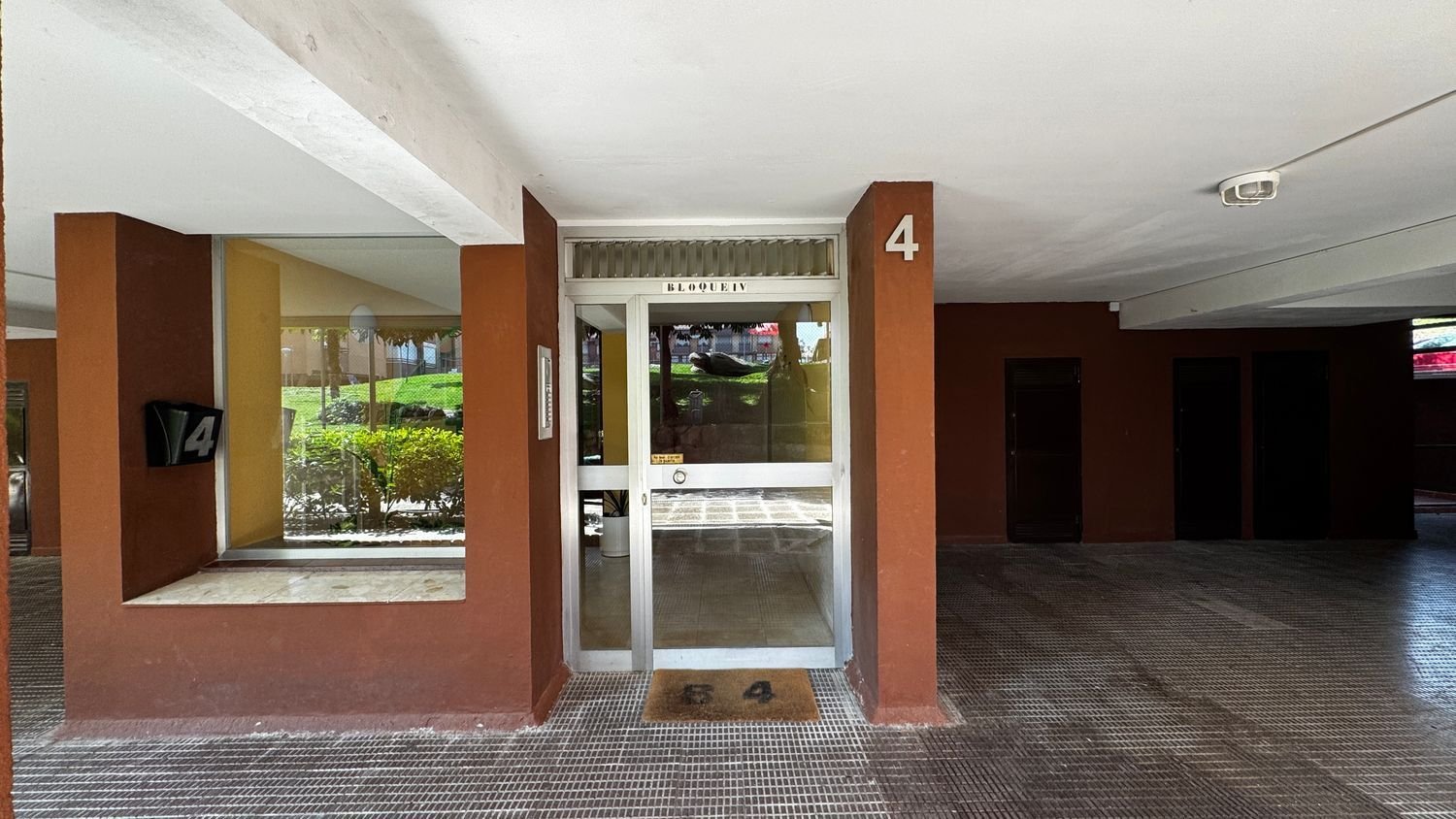 3 bedrooms Apartment in Madrid, Spain No. 278507