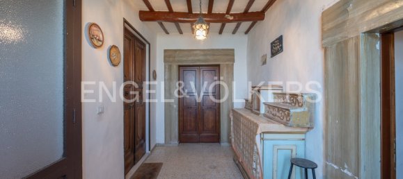 Edificio de 8 dormitorios en Gualdo Cattaneo, Italy No. 129186 16