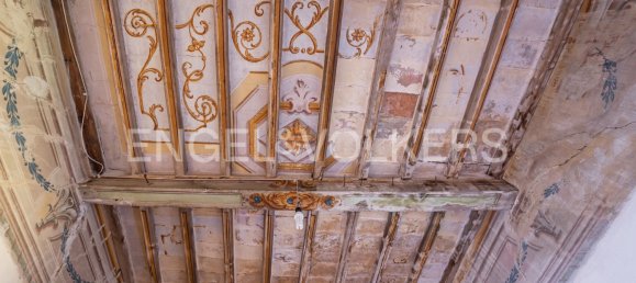 Edificio de 8 dormitorios en Gualdo Cattaneo, Italy No. 129186 10