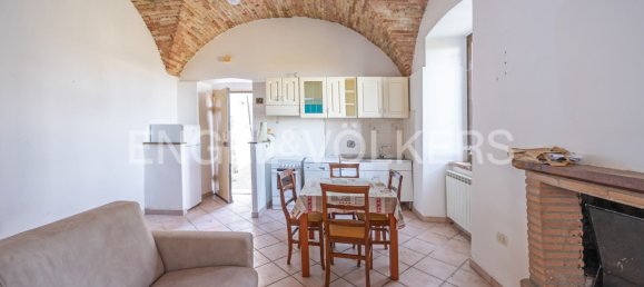 Edificio de 8 dormitorios en Gualdo Cattaneo, Italy No. 129186 7