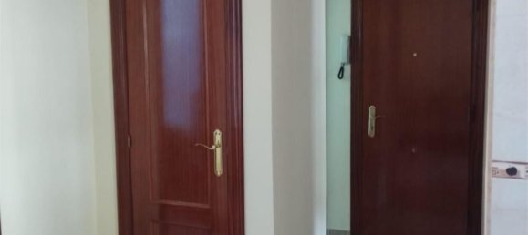 Apartamento de 2 dormitorios en Mieres, Spain No. 177470 11