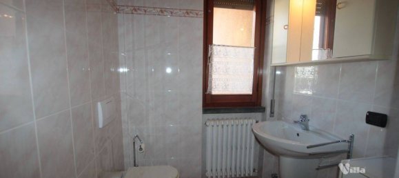2 Schlafzimmer Villa in Valmadrera, Italy, Nr. 377045 12