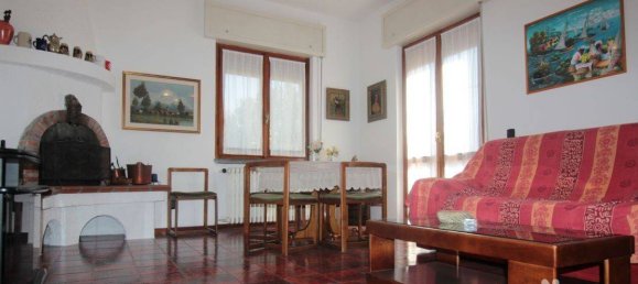 2 Schlafzimmer Villa in Valmadrera, Italy, Nr. 377045 22