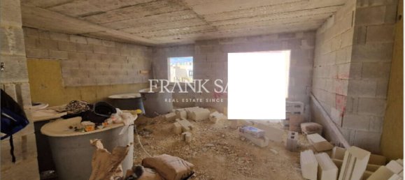 Квартира с 3 спальнями в Сан-Пауль-иль-Бахар, Мальта № 2426 9